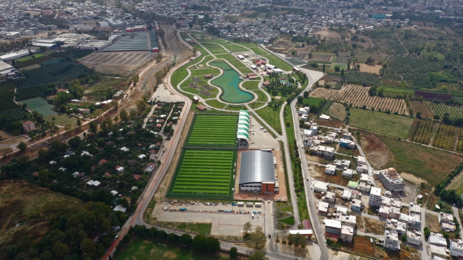 Vakıf Bera Kent Parkı hizmete açıldı