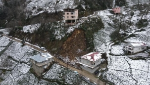 Rize'nin İkizdere ilçesinde heyelana maruz kalan evler yıkılacak