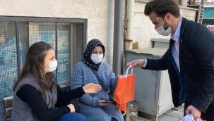AK gençler iftar sevincini paylaşıyor