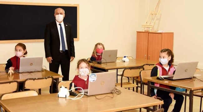 Başkan Aydın'dan eğitime katkı
