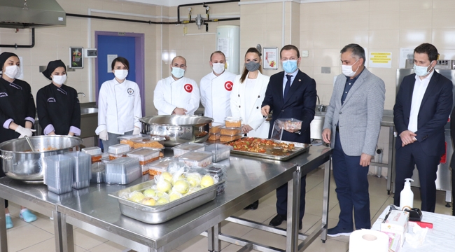 Bu öğrencilere büyük alkış