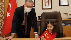 İnegöl Belediye Başkanlığı koltuğuna minikler oturdu