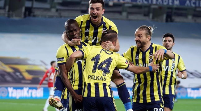 Kadıköy'de üç puan Fener'in