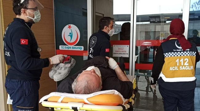 Kamyonetin kasa kapağı öldürüyordu