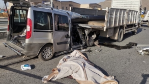 Kayseri'de feci kaza: 2 ölü, 1 yaralı