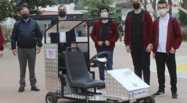 Liseli öğrenciler suyla hareket eden araç tasarladı