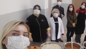 Meslek liseliler iftarını paylaşıyor