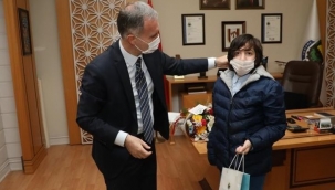 Otizmli çocuklar “ay çiçeği” kartıyla fark edilecek