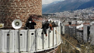 Ulu Cami'ye Ramazan mahyası asıldı