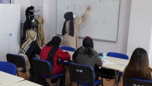 Yıldırım Belediyesi gençleri üniversiteye hazırlıyor