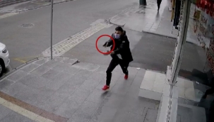 16 yaşındaki genç sokak ortasında iki kişiyi böyle vurdu