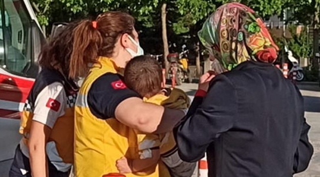Balkondan düşen 3 yaşındaki çocuk yaralandı