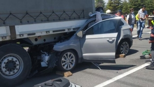 Cip tıra arkadan çarptı: 2 ölü, 3 yaralı