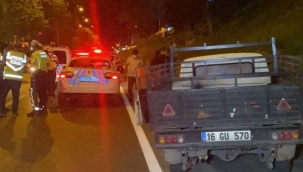 Duvara çarpan sürücü ile polis arasında ilginç diyalog