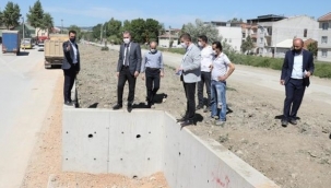 Kanal İnegöl'de istinat duvarı çalışmaları tamamlandı