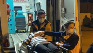 Motosiklet ile engelli aracı çarpıştı: 2 kişi yaralandı