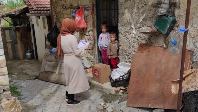 Orhaneli’nin yardım eli her yere ulaşıyor