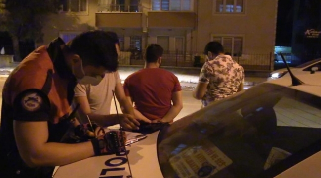 Polise boş kağıdı izin belgesi olarak gösterdiler, cezayı yediler