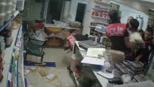 Polisle esnaf arasındaki ruhsat tartışması kamerada