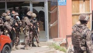 Silahlı şahıs polis ekiplerini uzun süre uğraştırdı