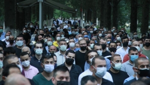 Gözyaşlarıyla uğurlandı