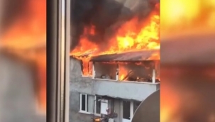 2 katlı bina alevlere teslim oldu