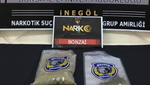 4 şahsın üzerinde 420 gram uyuşturucu ele geçirdi