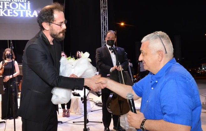Amfi tiyatroda klasik müzik akşamı