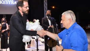 Amfi tiyatroda klasik müzik akşamı