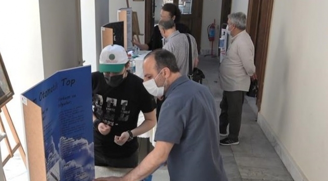 Bursa Erkek Lisesi Bilim Fuarını açtı
