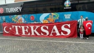 Bursaspor taraftarı Milli Takımı Roma'da destekliyor