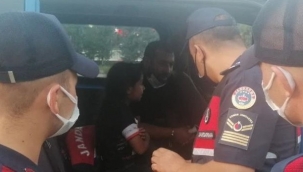 Cezaevine giden babaya kızlarından adliye önünde veda