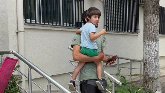 Çiçek koparmak isterken kayboldu