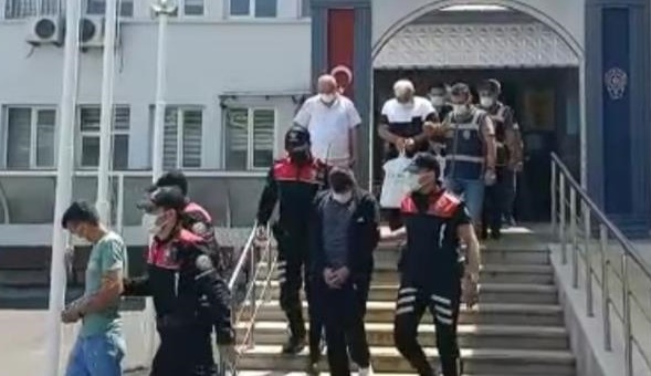 Çuvalın altında böyle yakalandı