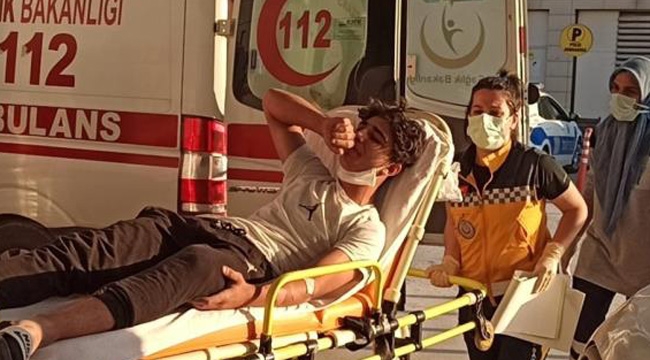 Elektrikli bisiklet yayaya çarptı, 4 kişi yaralandı