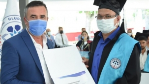 Emekli astsubay, üniversiteyi bölüm birincisi olarak bitirdi