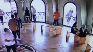 Galata Kulesi'nden atlayan genç kız kamerada