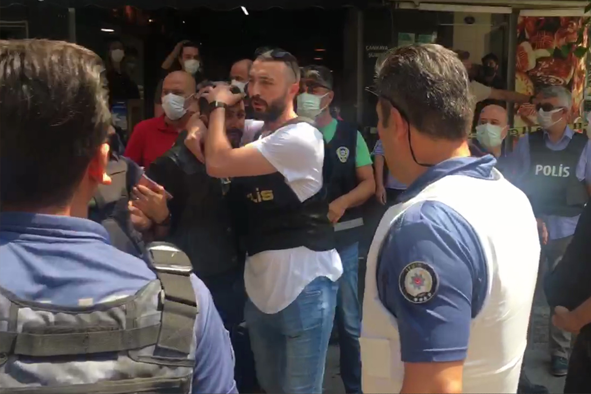 HDP İzmir il binasında saldırı: 1 ölü
