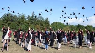 Hemşirelerin mezuniyet heyecanı