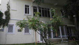 Humeyni’nin sürgünde kaldığı ev satılacak