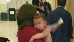 İkizlerin üzerine kaynar su döküldü