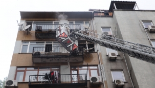 Korkutan yangında son anda kurtarıldılar