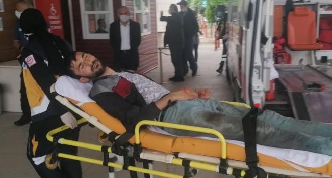 Oto yıkamacıda elektrik akımına kapıldı