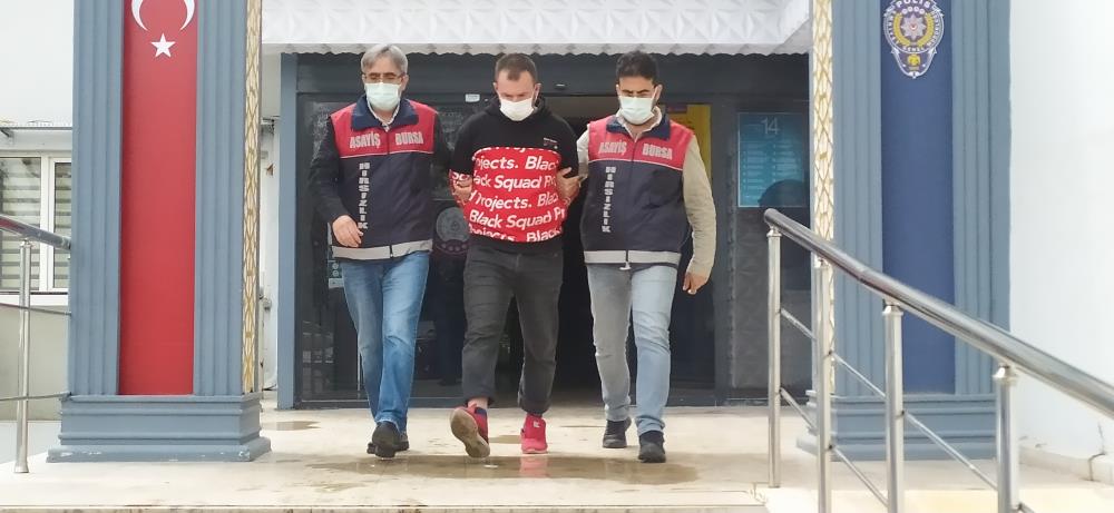 Sabah dükkân, akşam banka soydu