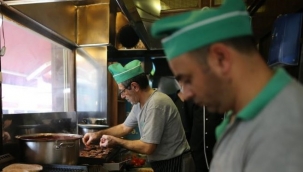 Tarihi Kayhan Çarşısında mangallar yandı