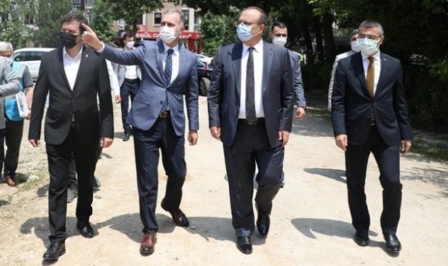 Vali Canbolat yeni belediye binası şantiyesini inceledi