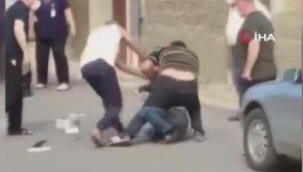Yaralı doktor ile saldırgan arasındaki boğuşma kamerada