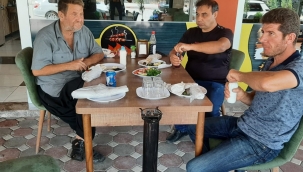 Yıllardır önüne gelene yemek ısmarlıyor