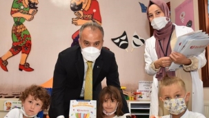 Ana Kucağı’nda karne heyecanı
