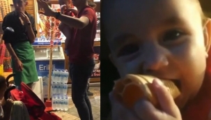 Dondurmacıda minik bebeğini unuttu